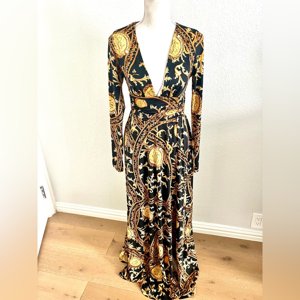 Chic Long Sleeve Black and Gold Dress